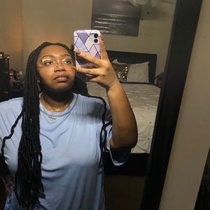 Meet your Posher, Angelique